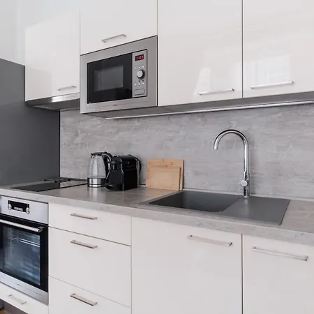 Luminous For 2 Near Wenceslas Square By Days Apartment Prague